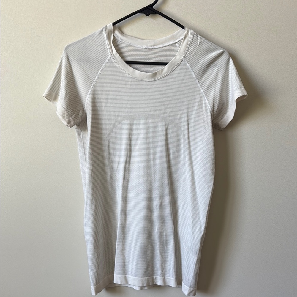 Lululemon Athletica White Fitted Short Sleeve Tee